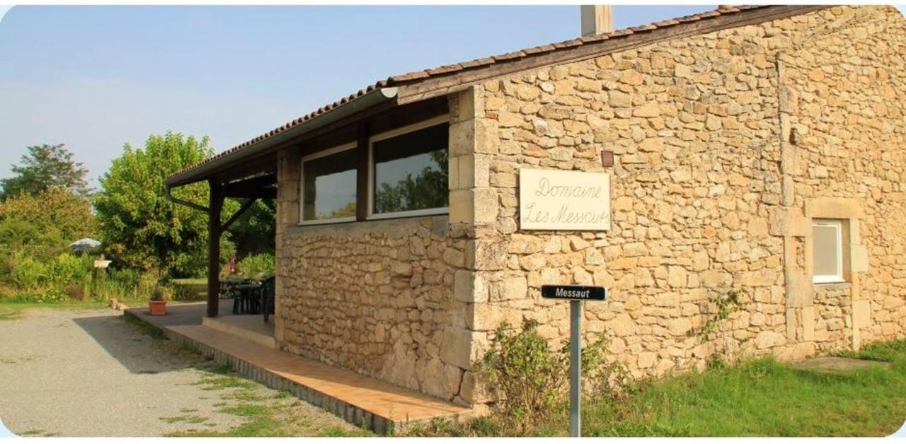Appartement Spacieux A Blaignac Avec Piscine Partagee Exterior foto